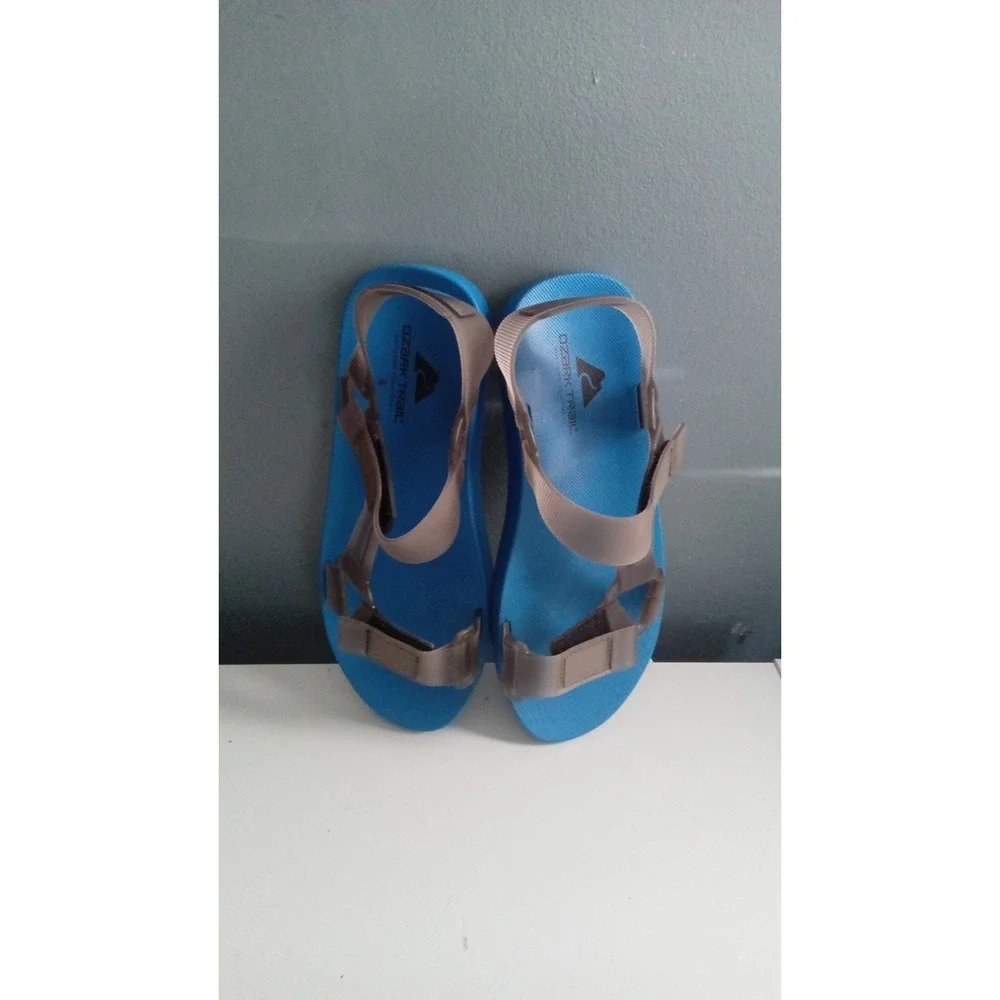 Ozark Trail‎ Sport Sandals Adjustable Straps Blue Comfort Casual Size?